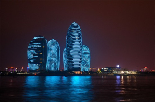 变颜色衣服哪吒（变颜色的衣服怎么做）